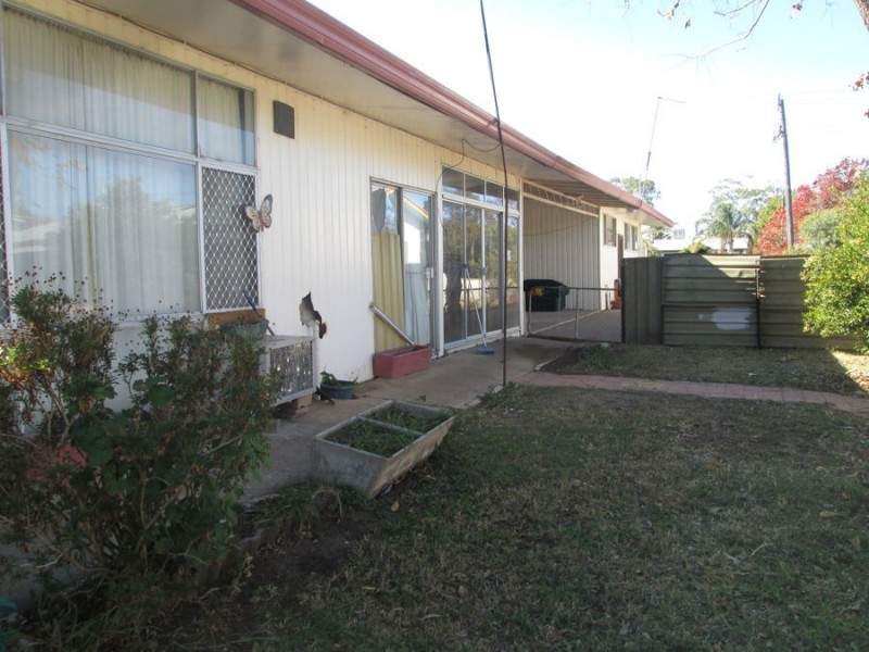2/325 Edward Street, Moree NSW 2400