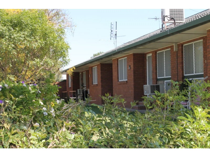 2/75 Boston Street, Moree NSW 2400