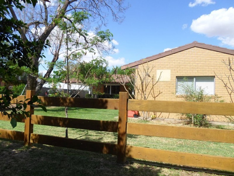 6 Merindah Avenue, Moree NSW 2400