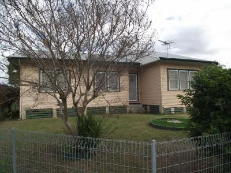 73 Dover Street, Moree NSW 2400