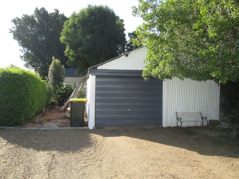 6 Edward Street, Moree NSW 2400