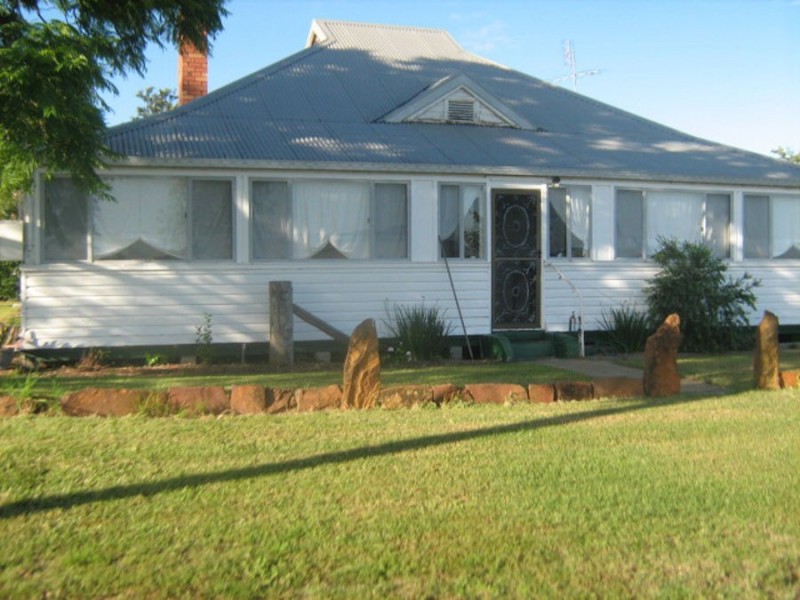 7 Railway Parade, Warialda NSW 2402