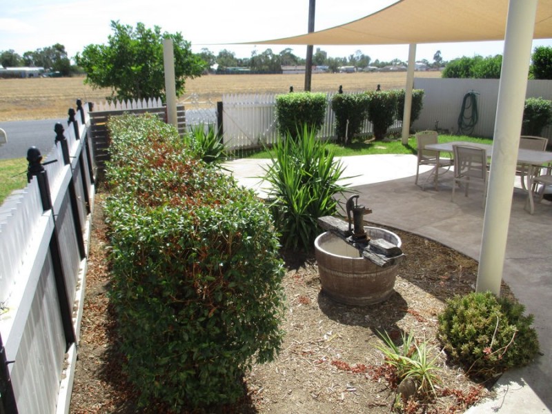 80 Amaroo Drive, Moree NSW 2400