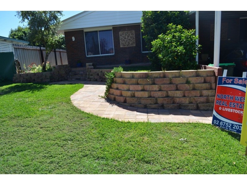 9 Cameron Place, Moree NSW 2400