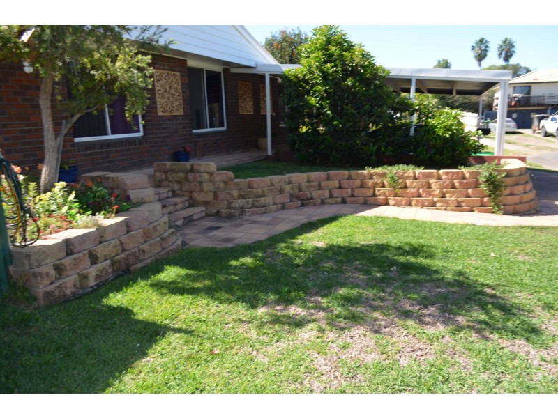 9 Cameron Place, Moree NSW 2400