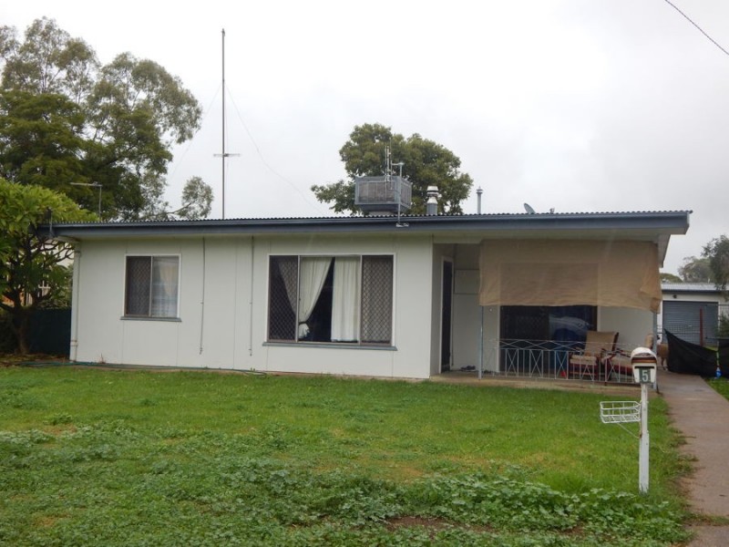 5 Wattle Crescent, Moree NSW 2400