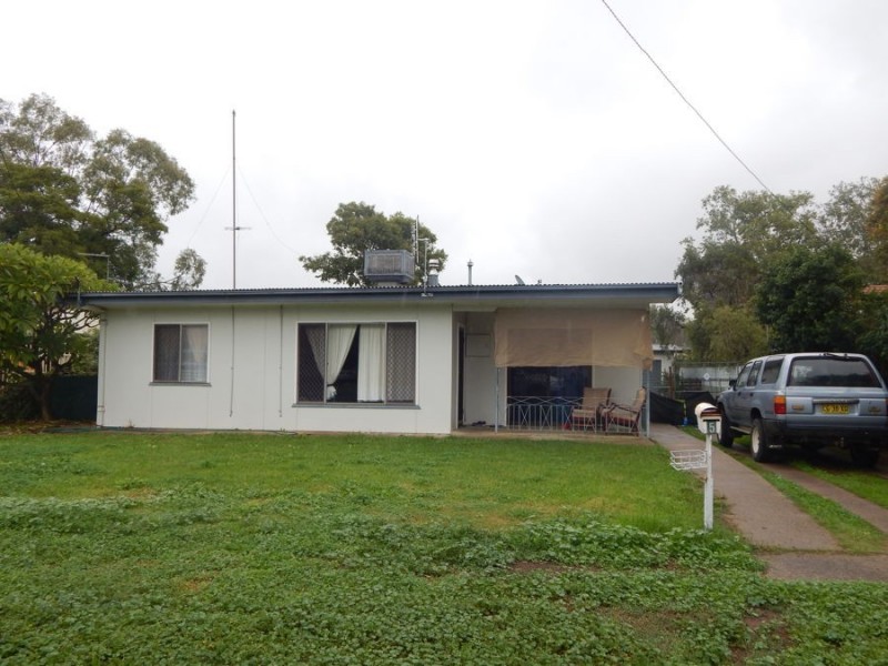 5 Wattle Crescent, Moree NSW 2400