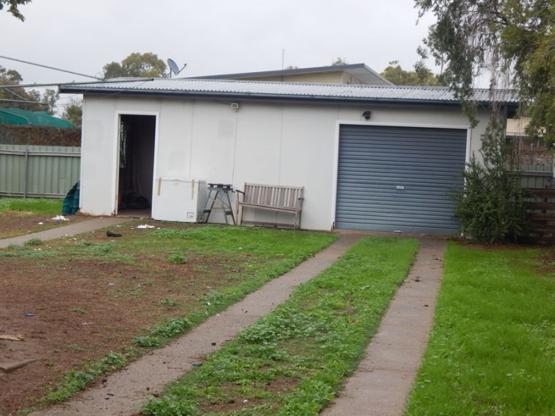 5 Wattle Crescent, Moree NSW 2400