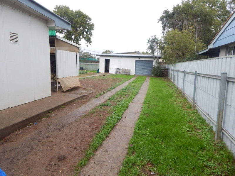 5 Wattle Crescent, Moree NSW 2400