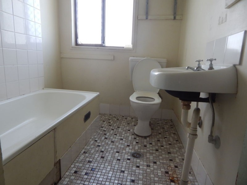 8 James Avenue, Moree NSW 2400