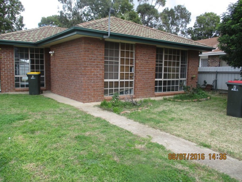 4 Teak Place, Moree NSW 2400