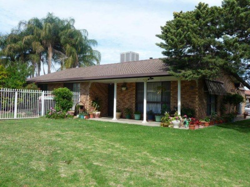2 Allambie Place, Moree NSW 2400