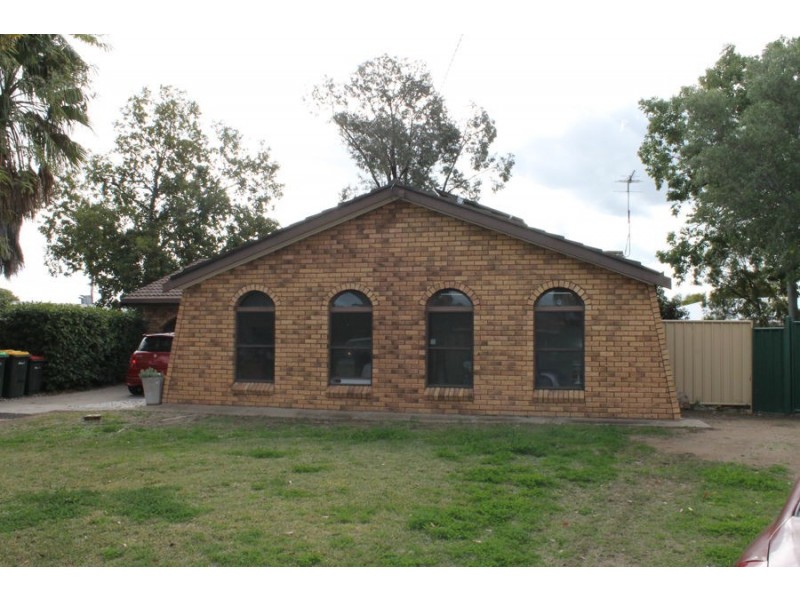 4 Julia Place, Moree NSW 2400
