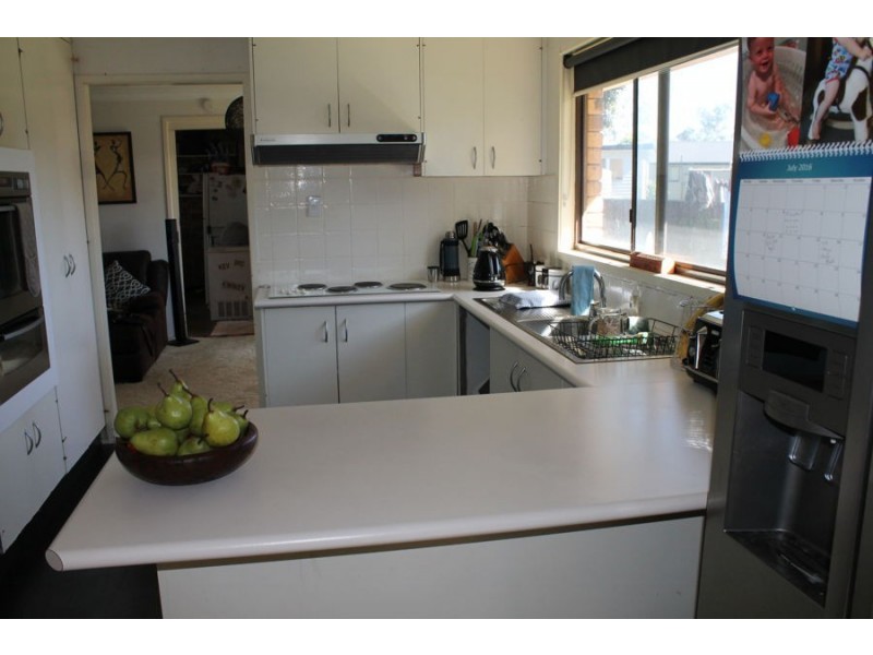 4 Julia Place, Moree NSW 2400