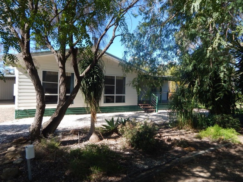 Yanola – 9 Belbowrie Road, Moree NSW 2400