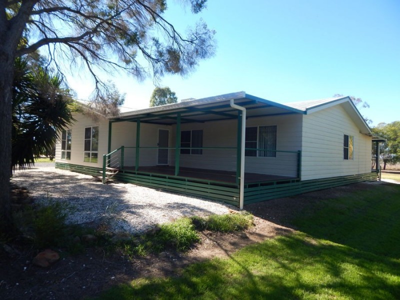 Yanola – 9 Belbowrie Road, Moree NSW 2400