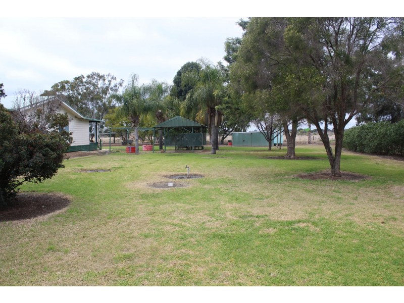 Yanola – 9 Belbowrie Road, Moree NSW 2400