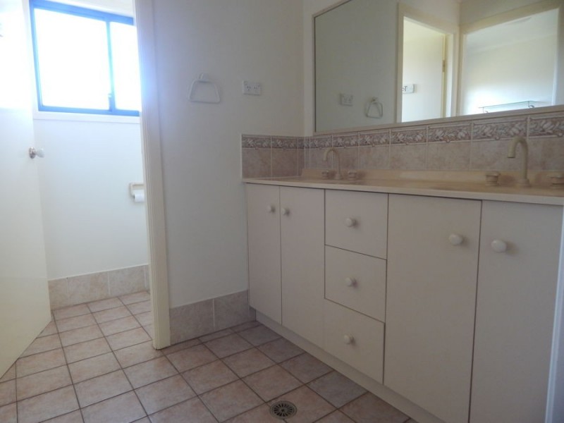 9 Seery Close, Moree NSW 2400