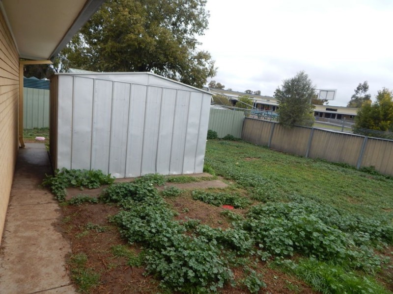 1 Wattle Crescent, Moree NSW 2400