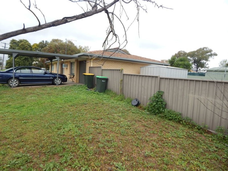 1 Wattle Crescent, Moree NSW 2400