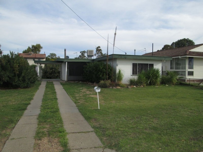 17 Delander Crescent, Moree NSW 2400