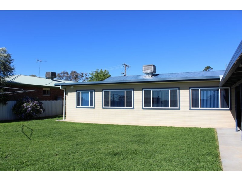 13 Maple Avenue, Moree NSW 2400