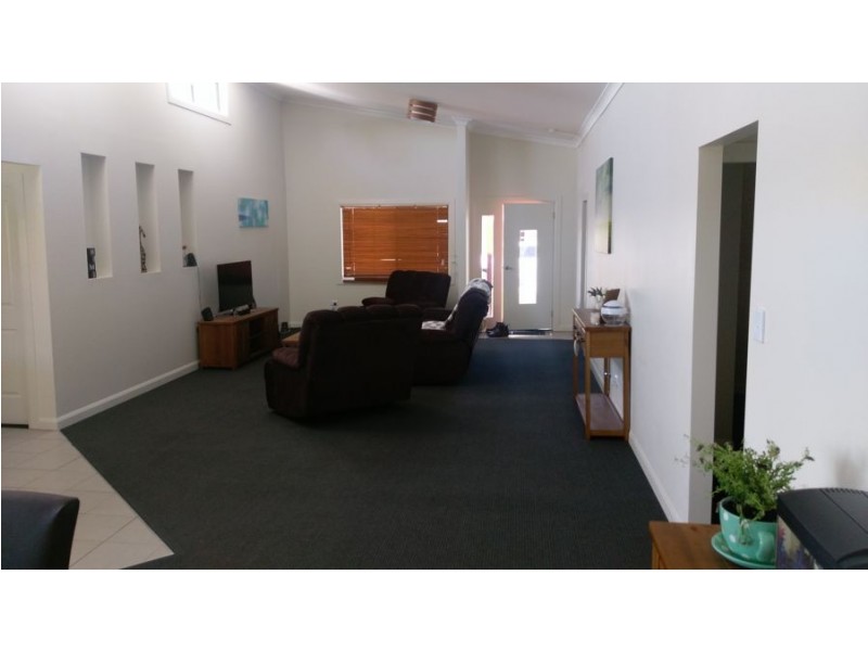 27 Bottlebrush Drive, Moree NSW 2400