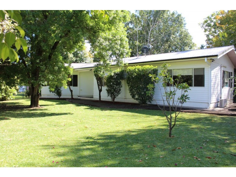 13 Tirzah Street, Moree NSW 2400