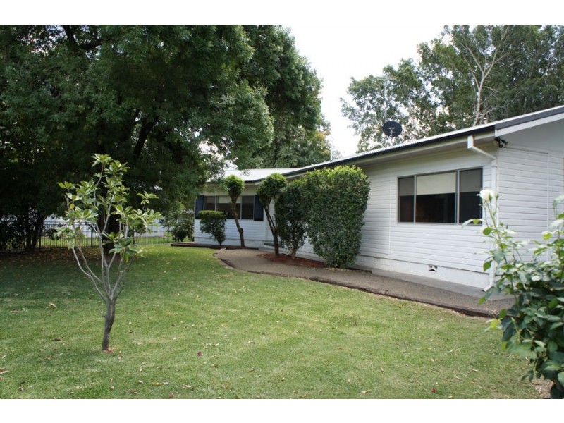 13 Tirzah Street, Moree NSW 2400