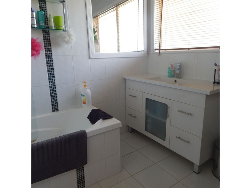 21 Kamilaroi Drive, Moree NSW 2400