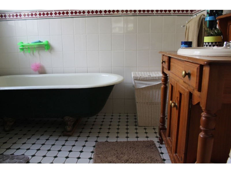 28 Edward Street, Moree NSW 2400