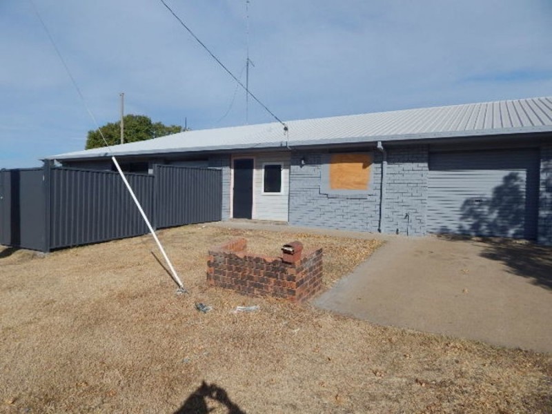 2/4 Anne Street, Moree NSW 2400