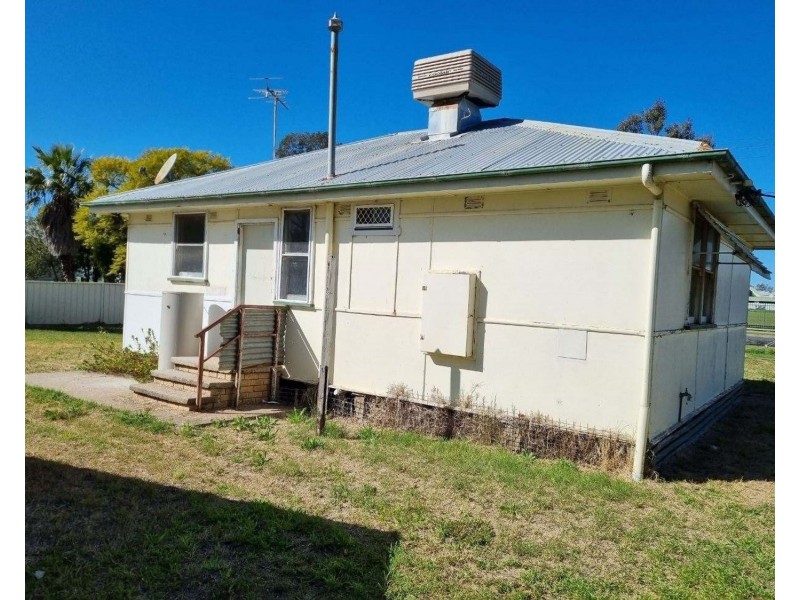43 Adelaide Street, Moree NSW 2400