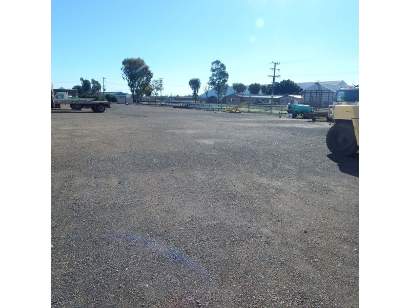 2 Ironbark Street, Moree NSW 2400