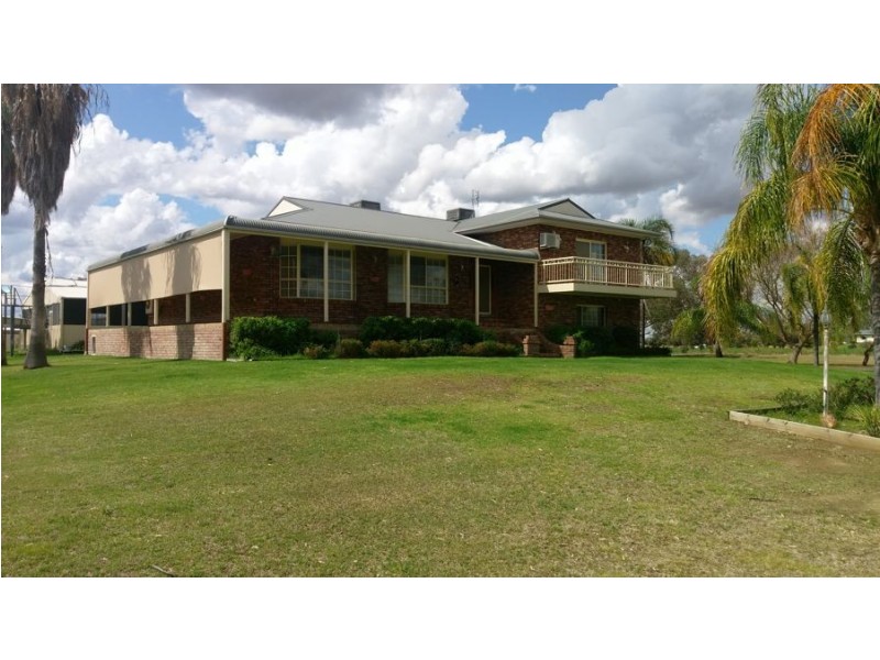 92 Chinamans Lane, Moree NSW 2400