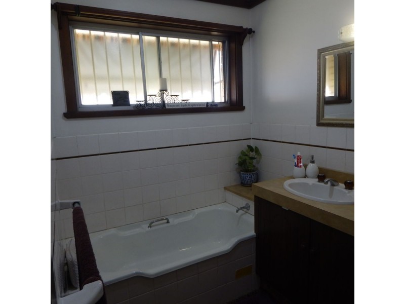 403 Boston Street, Moree NSW 2400