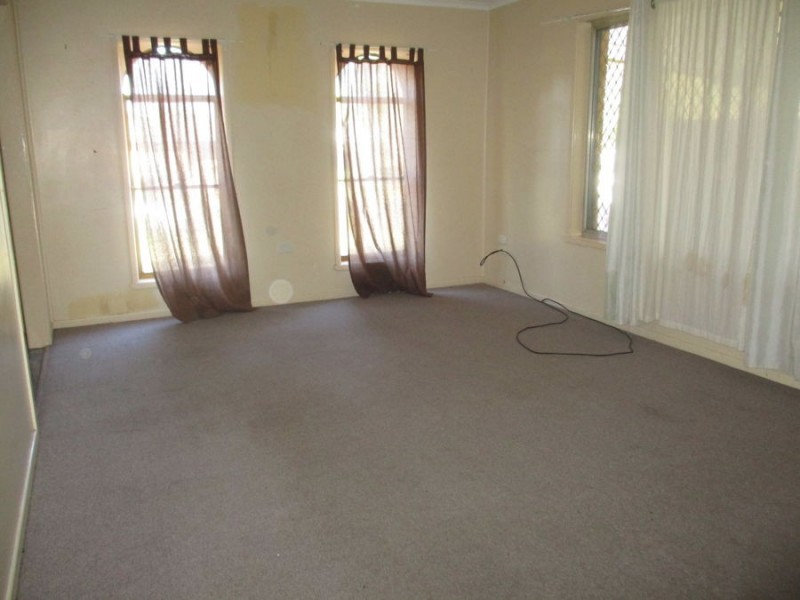 7 Warrina Crescent, Moree NSW 2400