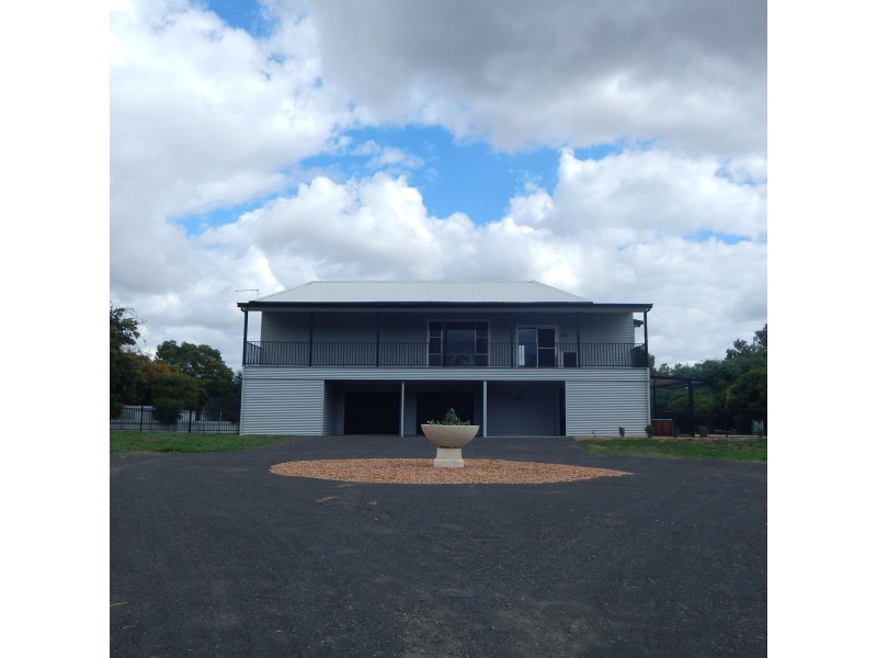 39 Kamilaroi Drive, Moree NSW 2400