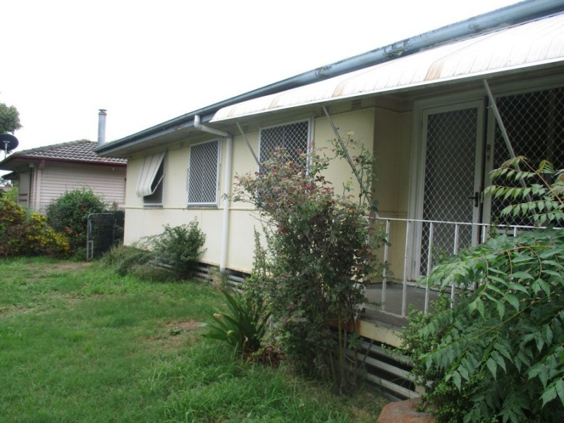 4 Barwon Avenue, Moree NSW 2400