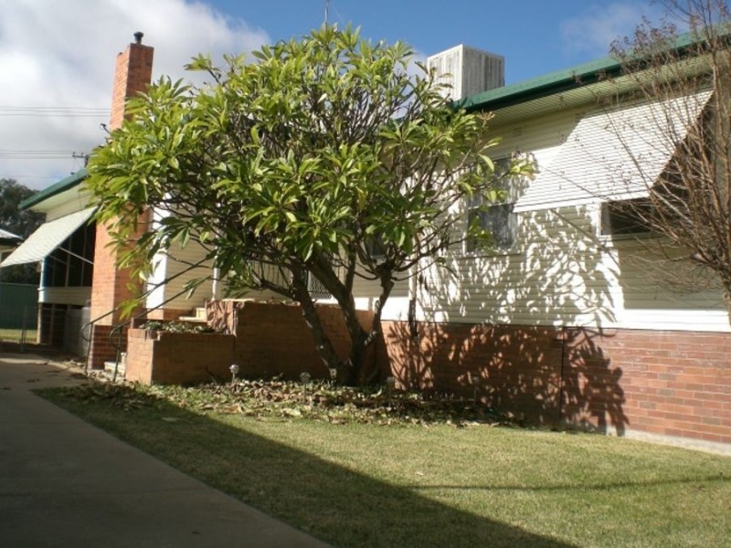 16 Frome Street, Moree NSW 2400