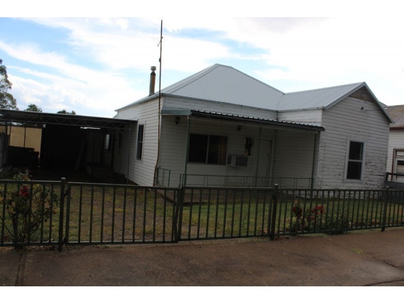 55 Railway Parade, Gravesend NSW 2401