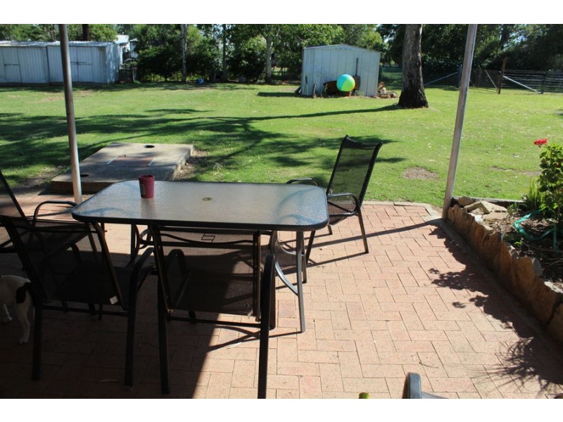 27 Railway Parade, Gravesend NSW 2401