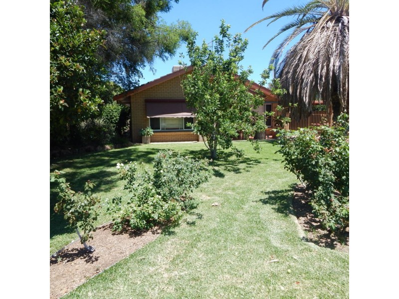 . Quiet CUL-DE-SAC, Moree NSW 2400