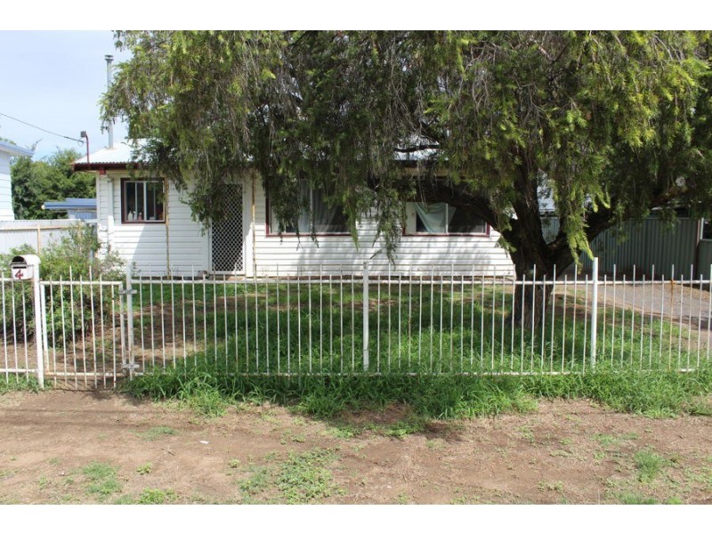 4 Mitchell Street, Moree NSW 2400