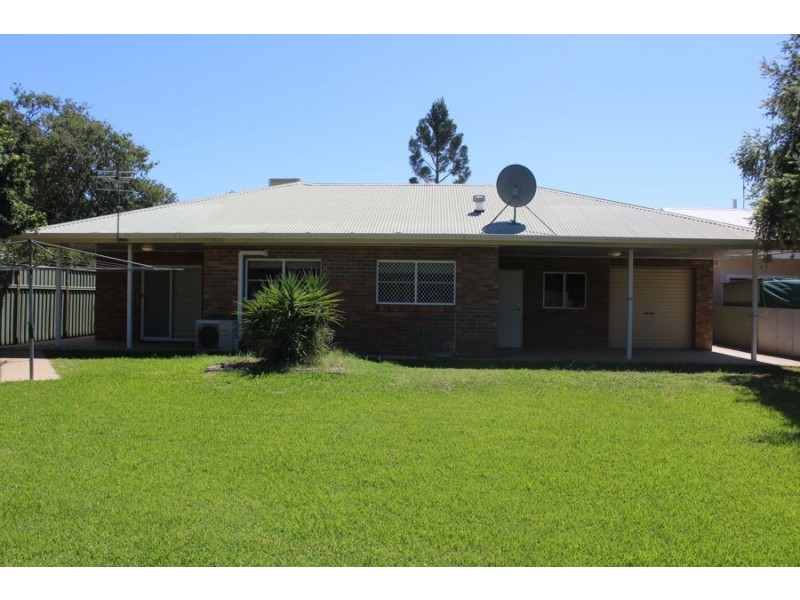 10 Dobbie Street, Moree NSW 2400