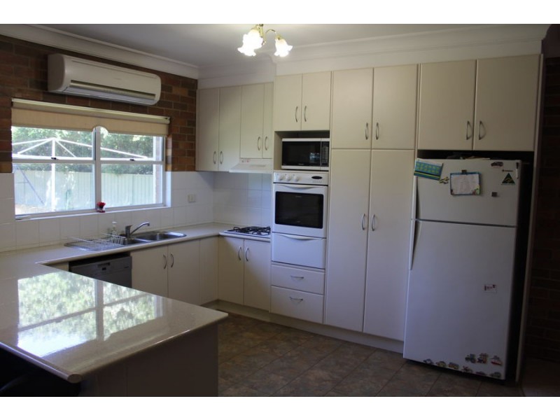 10 Dobbie Street, Moree NSW 2400