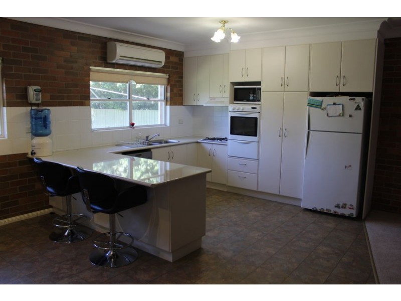 10 Dobbie Street, Moree NSW 2400