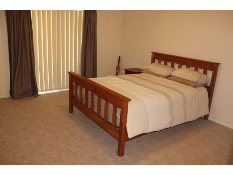 10 Dobbie Street, Moree NSW 2400