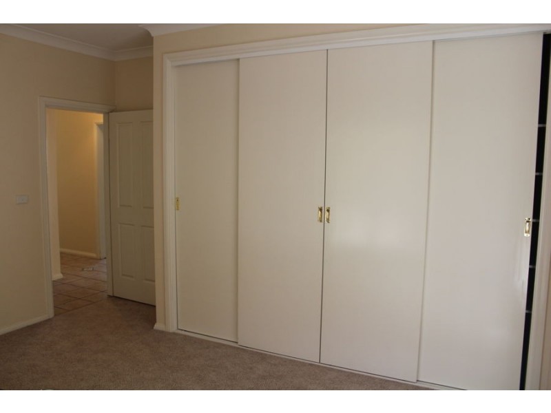 10 Dobbie Street, Moree NSW 2400