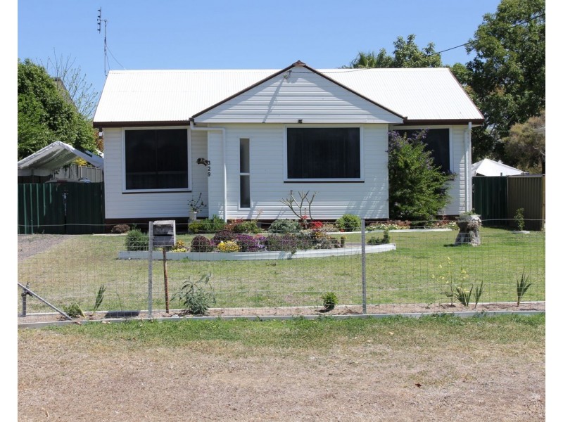329 Auburn Street, Moree NSW 2400